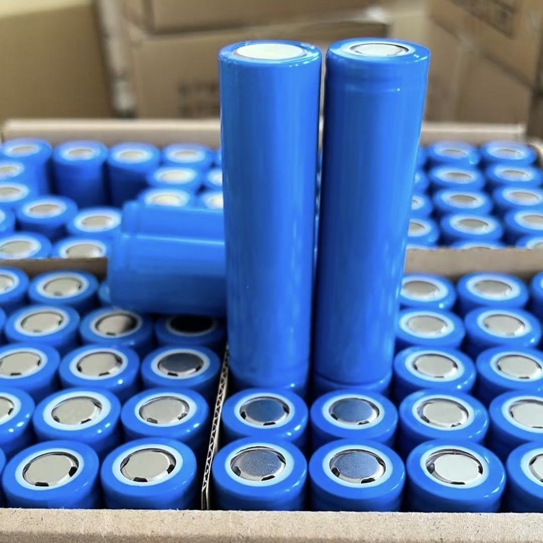 Premium 18650 Lithium Ion Battery Cell 3.7V to 4.2V Rechargeable | Used but Tested 2000-2600mAh Capacity | Branded Samsung LG Sony Panasonic & More | High Quality Li-ion Power Cell for DIY Power Bank, Solar, E-Bike, LED & Electronic Projects Good Battery