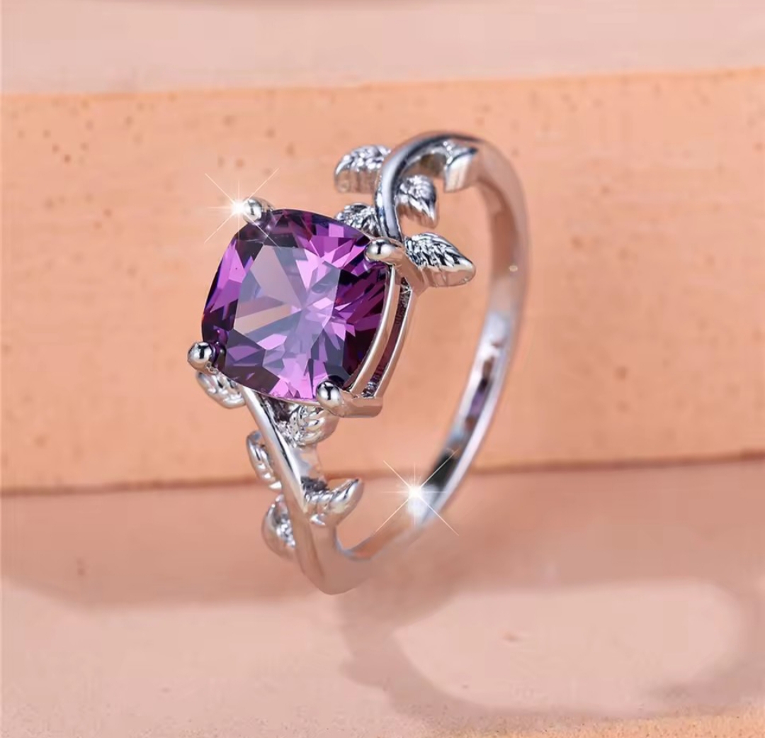 Purple Zircon Engagement Ring for Women Shiny Purple Stone Ring for Girls Fashion Jewelry Gifts for Girls