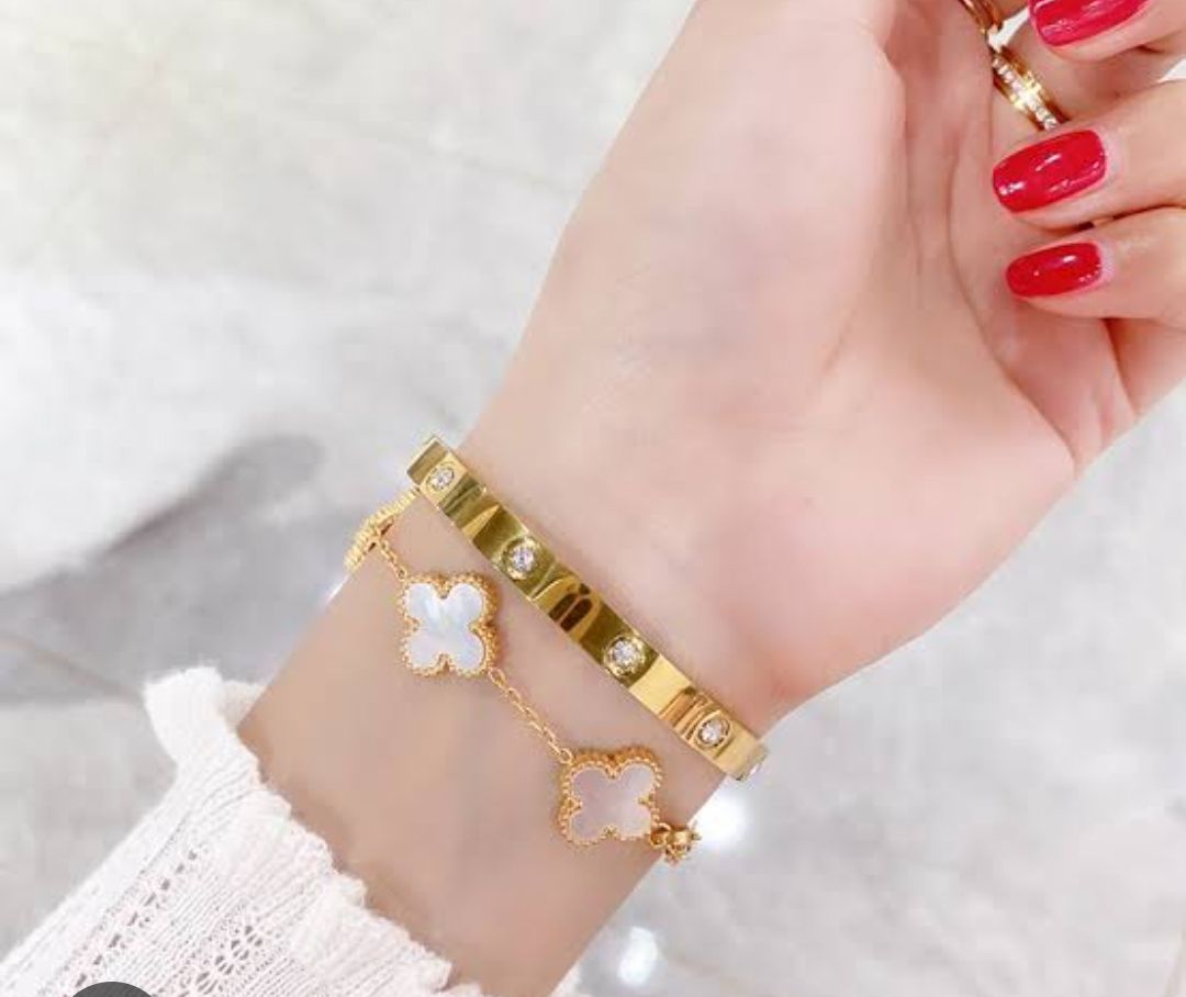 Stainless Steel 2-Piece Bracelet Set for Women – Clover & Bangle Design – Modern Style – All Season, Multicolors
