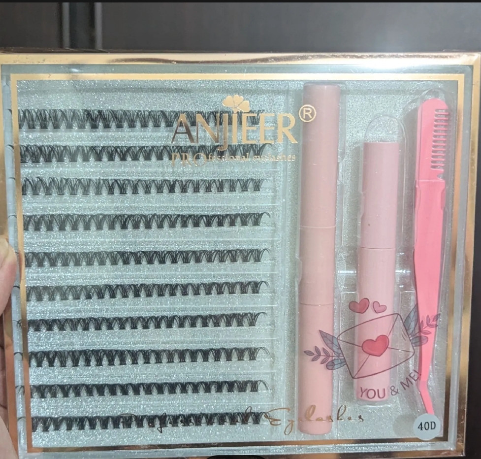 DIY Eyelash Extension kit,Lash Cluster kit waterproof Strong Hold Eyelash Bond, Eyelash Remover and Tweezer (200 Clusters).