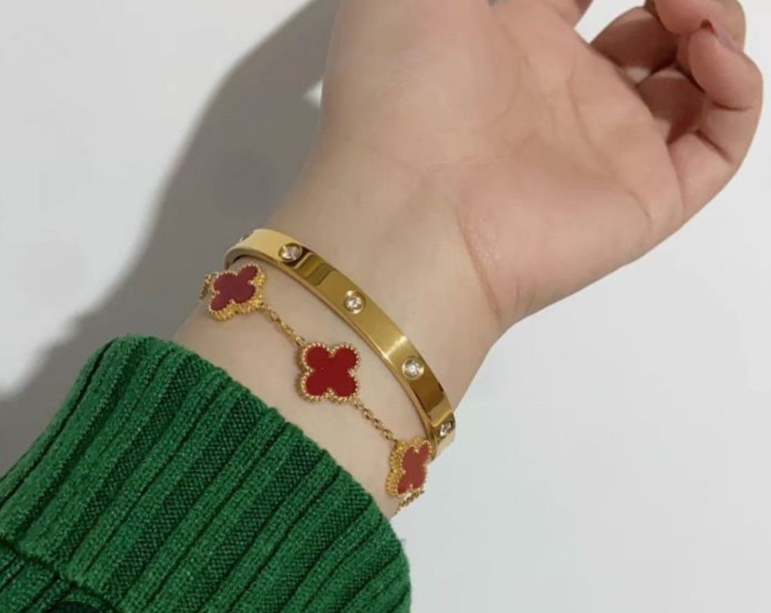 Stainless Steel 2-Piece Bracelet Set for Women – Clover & Bangle Design – Modern Style – All Season, Multicolors