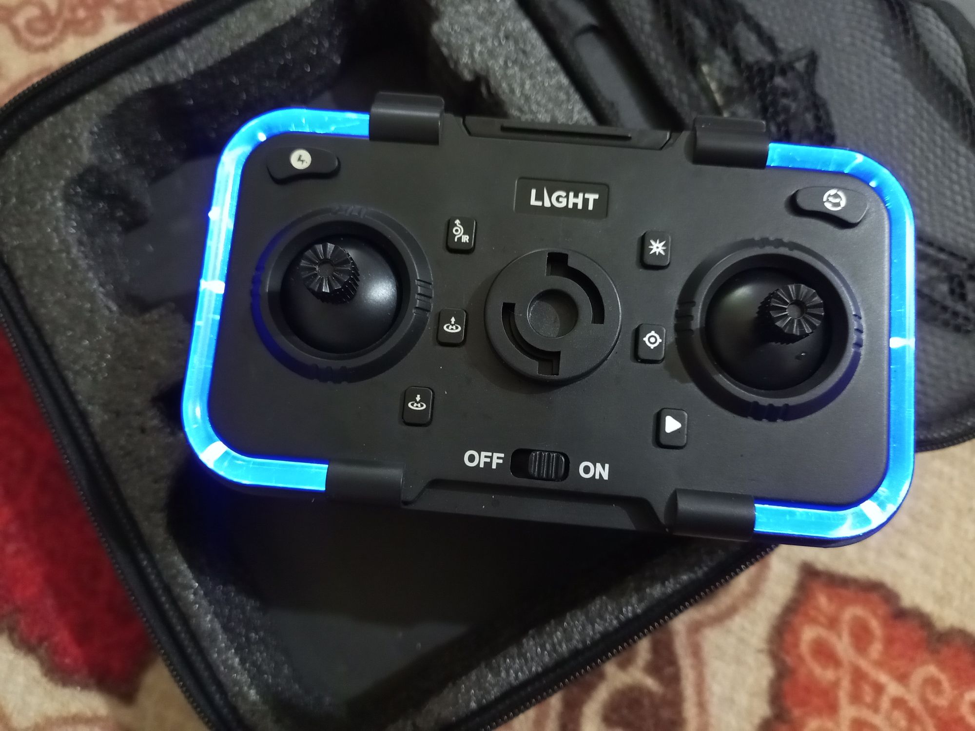S99 Max, F187, E99Pro, 998 and LHX63
Drone - Dual HD WIFI FPV 2.4GHz Four-Sided
Obstacle Avoidance With Light Four-Axis
Folding Remote Control Helicopter Toy