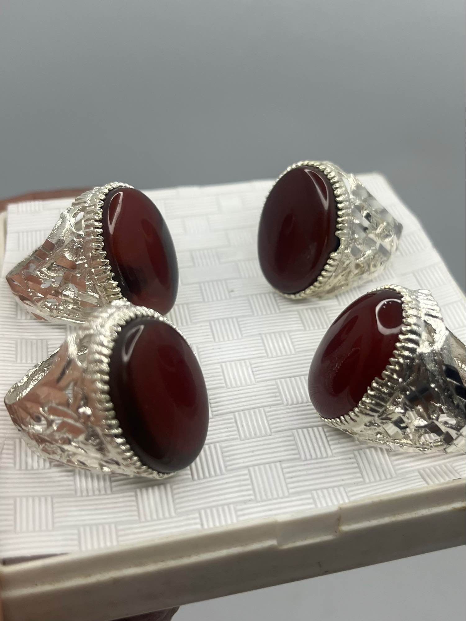Big Size Ymami Haqeeq Ring different Colours Haqeeq italian rings Big stone ring 100% Orignal Aqeeq/Akik/agate/nag/stone/Gemstone/Haqeeq/yamni Haqeeq Stone/yamni Haqeeq gemstone/aqeeq stone/yamni aqeeq gemstone.