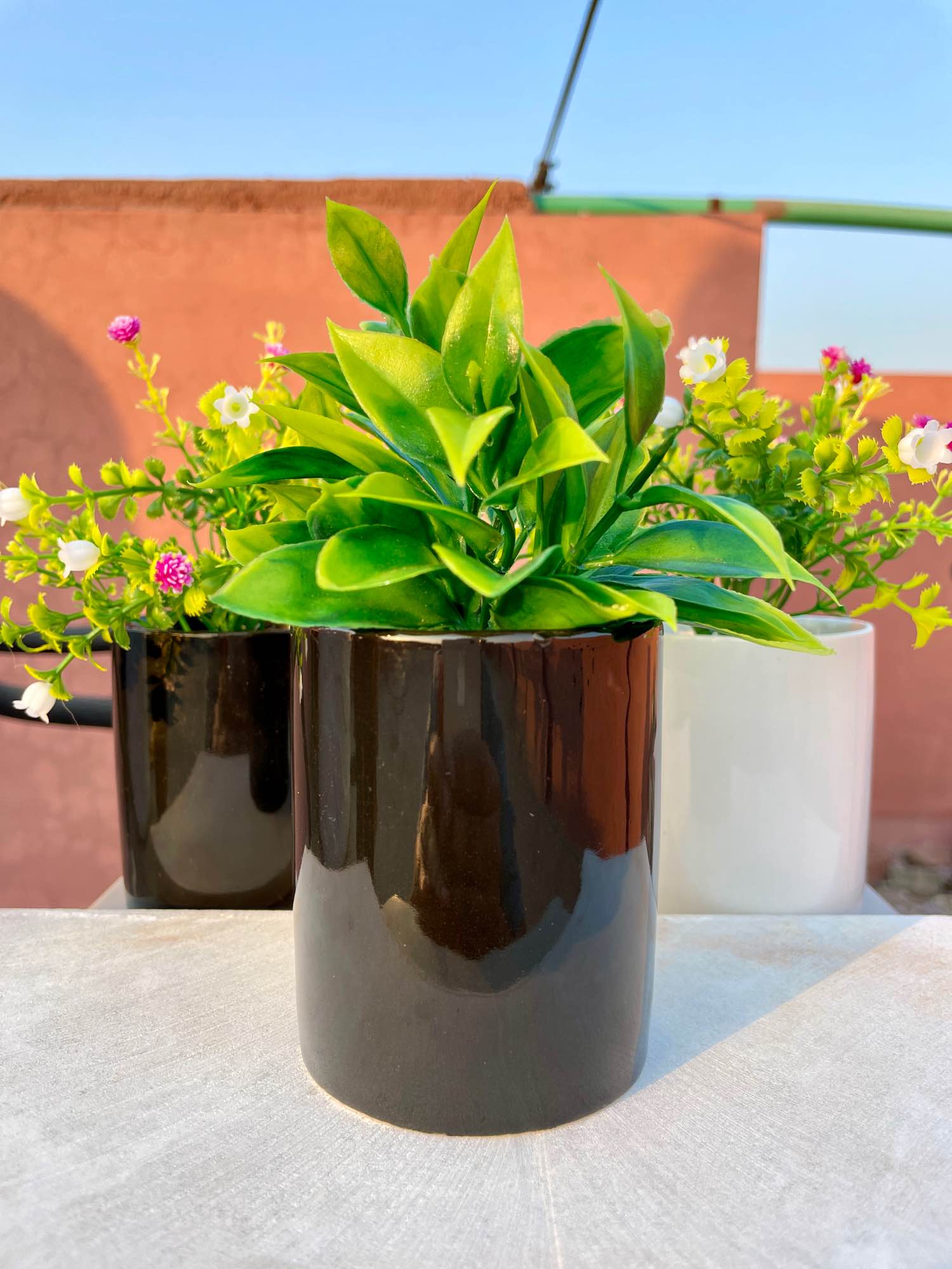 Artificial imported Green Leafy Flowers luxury Ceramic Pot For indoor home Decoration And Office table hotel bathroom Decor