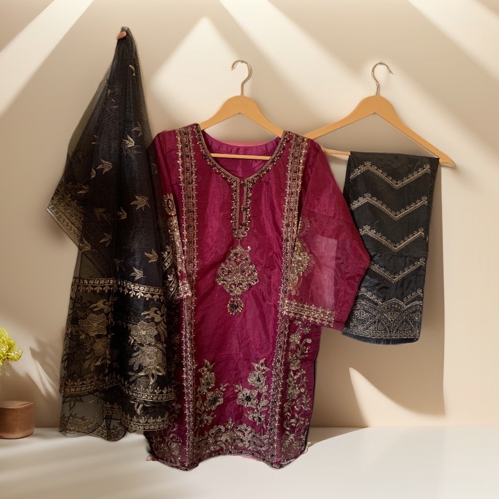 white christmas dresses Aiman Khan - Kiva Maxi | 30% OFF | Reshmi Shirt
