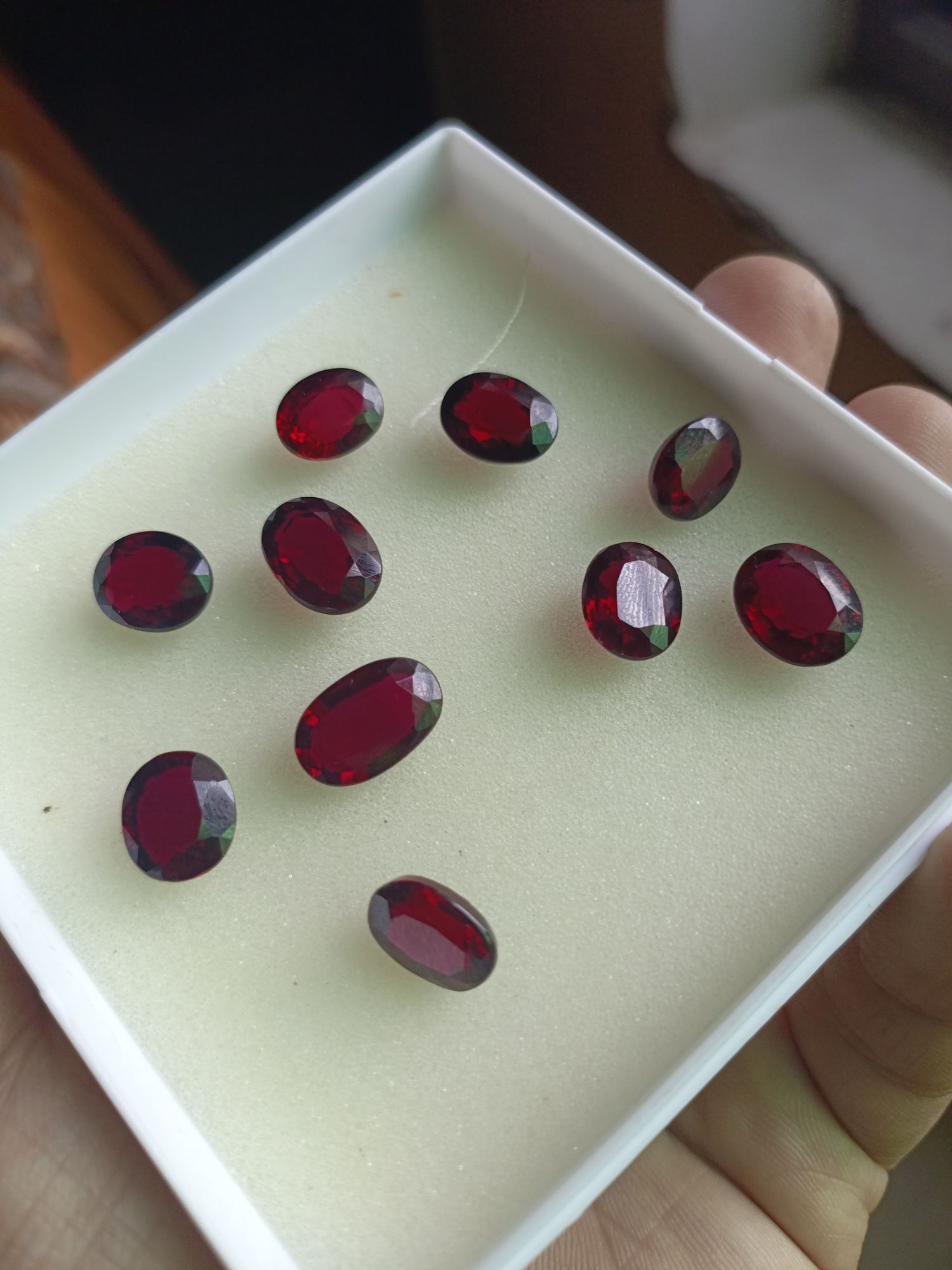 Garnet stone High quality Stone / Garnet 100% orignal natural 6 to 9 crt /Red Garnet/ Garnet stone/Garnet gemstone/Red stone /Red gemstone/ nag/  Garnet.