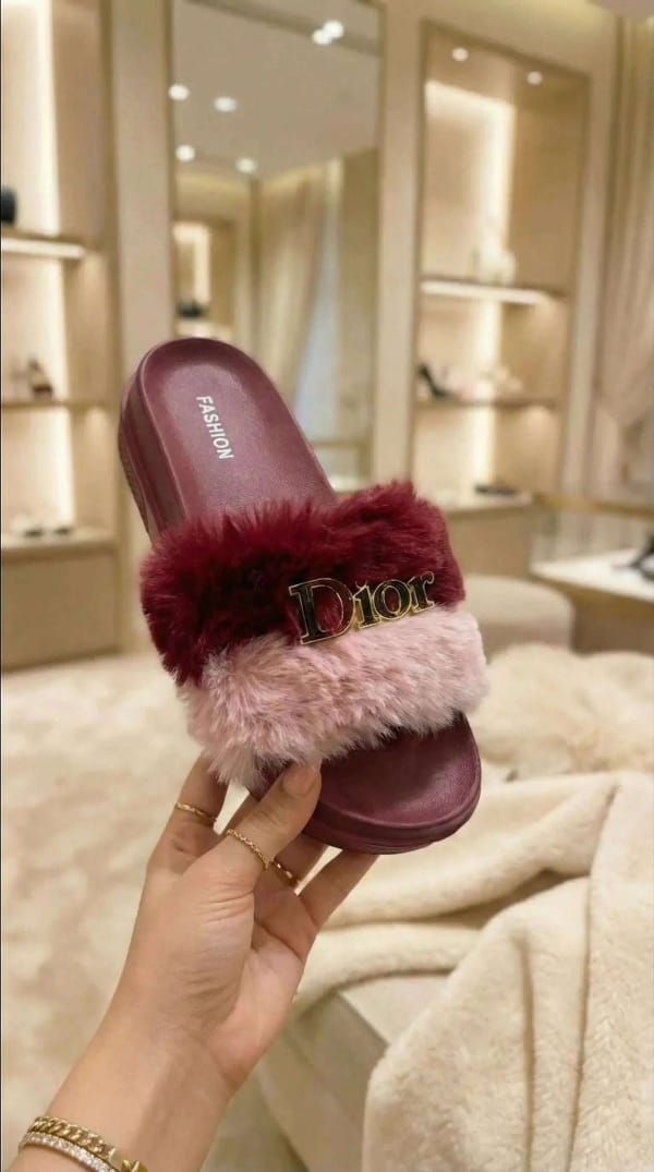 Premium Ladies EVA Fur Slippers for Women Cute Stylish Comfortable Soft Sole Sliders Fluffy Furry Fashion Sandals Anti Slip Lightweight Home Indoor Outdoor Casual Shoes for Girls