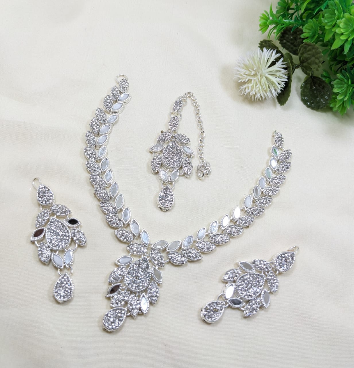 Fashion Jewellery Set for Women – Necklace, Earrings & Tika Combo, Alloy Gold-Plated Traditional Design, New Arrival