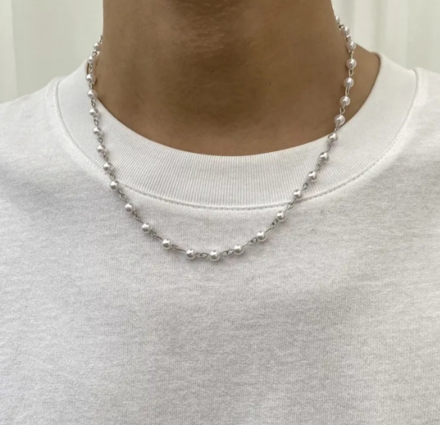 Pearl neck chain for boys