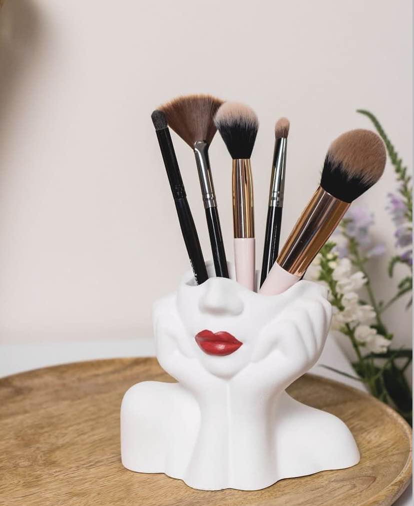 Mini Makeup brushes holder | Ceramic handmade ladyhead vase | Asthetic home decor