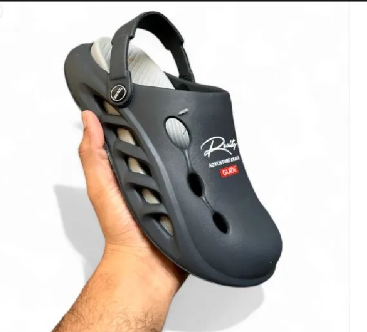 Reality High Quality Mens Clogs & Sandals EVA Crocks Style Sandals for Mens Beach Summer Slip-On