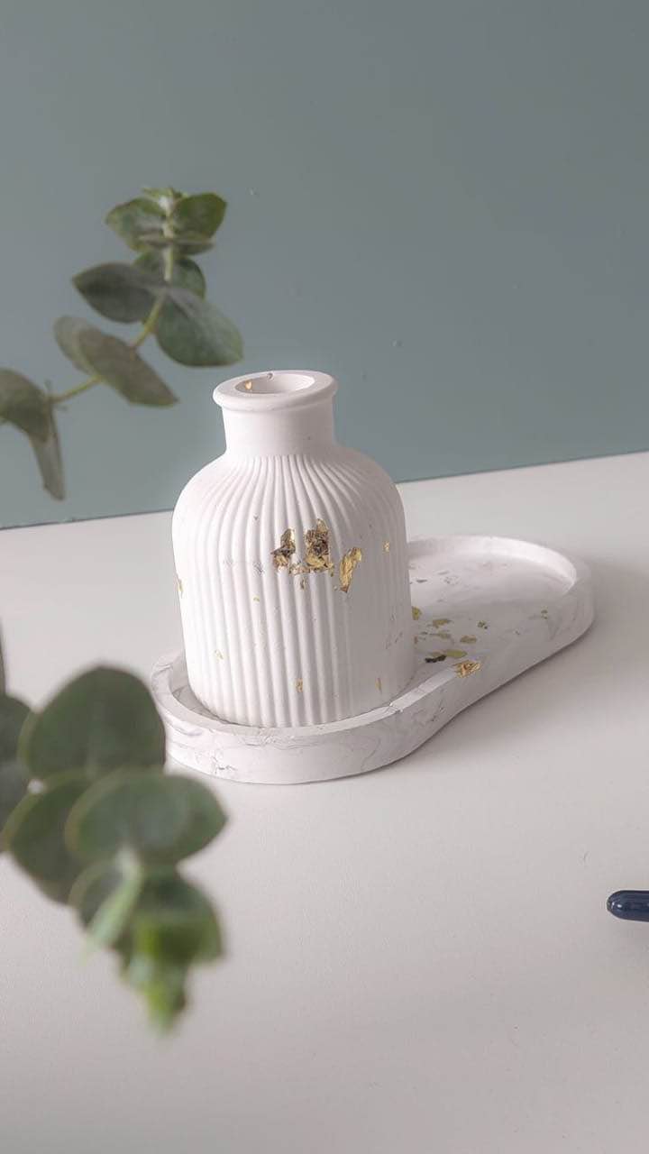 Beautiful Vase 2pc set | Concrete 2pc set | Vase and Oval Tray set | Home decoration ideas | Concrete Flower Vase | Ribbed Concrete Flower Vase | Vases for Artifical Flowers & Plants