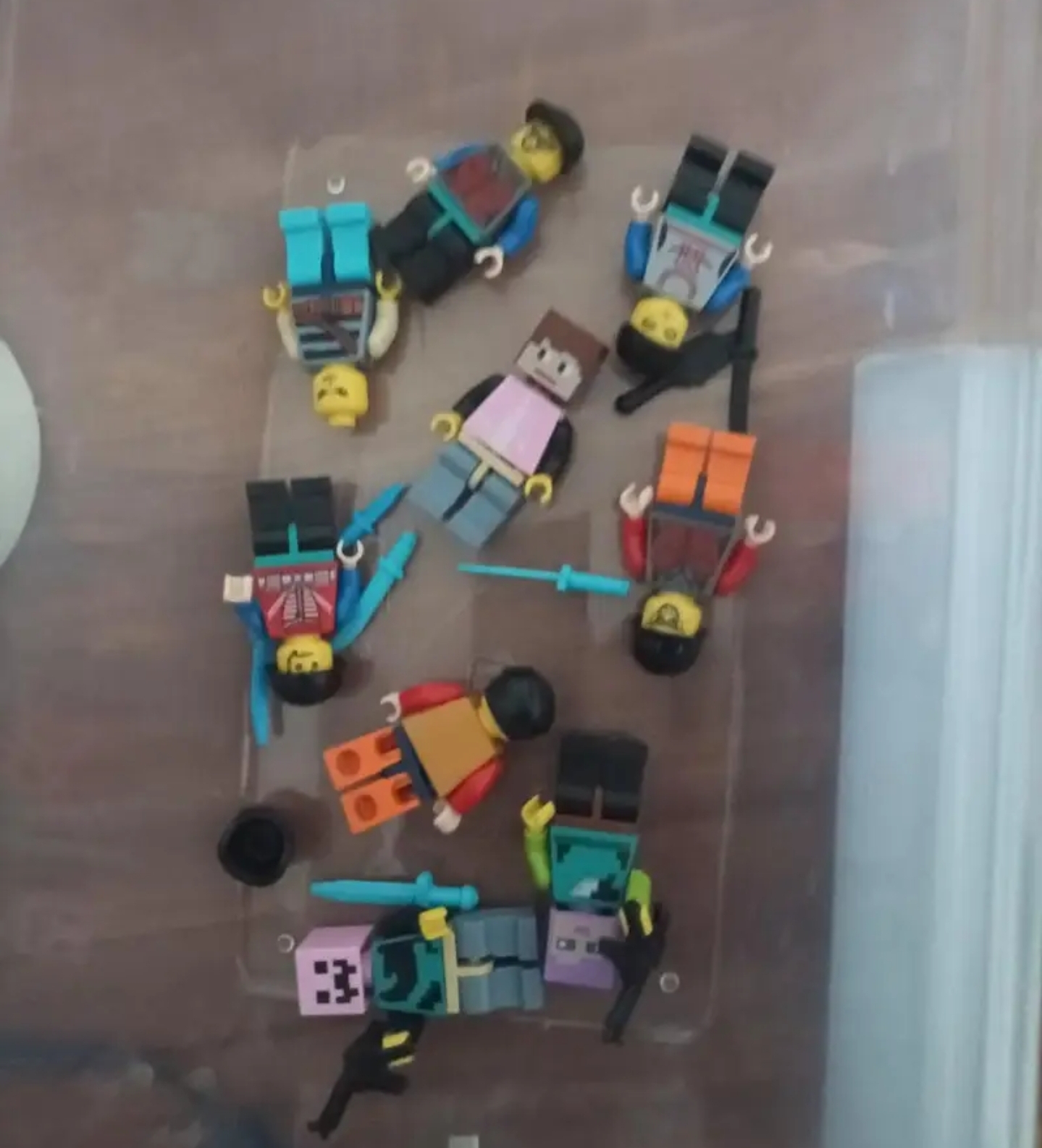 1 Pc Randomly Vibrant Mini Stacked Human Figures - Suitable for Various Types of Rooms, And Indoor Celebrations | Cheerful Design | Durable Plastic, Mini Figures blocks