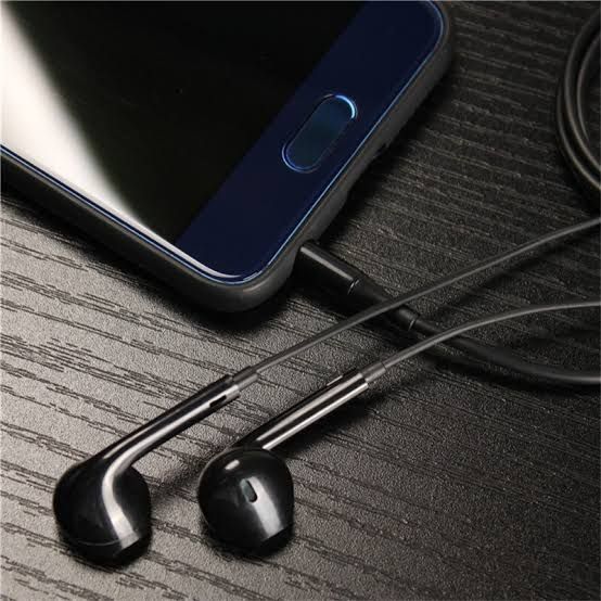 Brown Handsfree100% Original Brown Handsfree Imported , High Quality Deep Bass Sound Handsfree with mic earphone for used all mobile Phones hands free