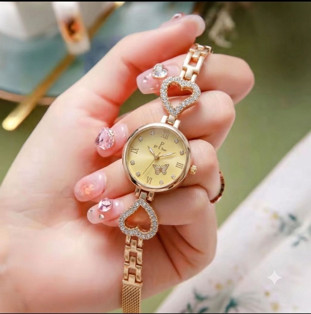 Watch for Girls and Watch for Women Luxury Diamond Ladies Watch | Fancy Crystal Rhinestone Quartz Bracelet Watches | Elegant Party Wear Chain Wristwatch | Fashion Jewelry Bling Timepiece Gift for Her | Rose Gold, Silver, Black and black dial watch
