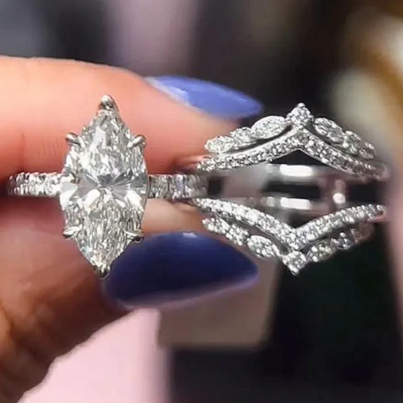 2Pcs/set Classical Shiny Synthetic Zirconia Crown Rings for Bridal EngaSynthetic Gemstoneent Wedding Rings
