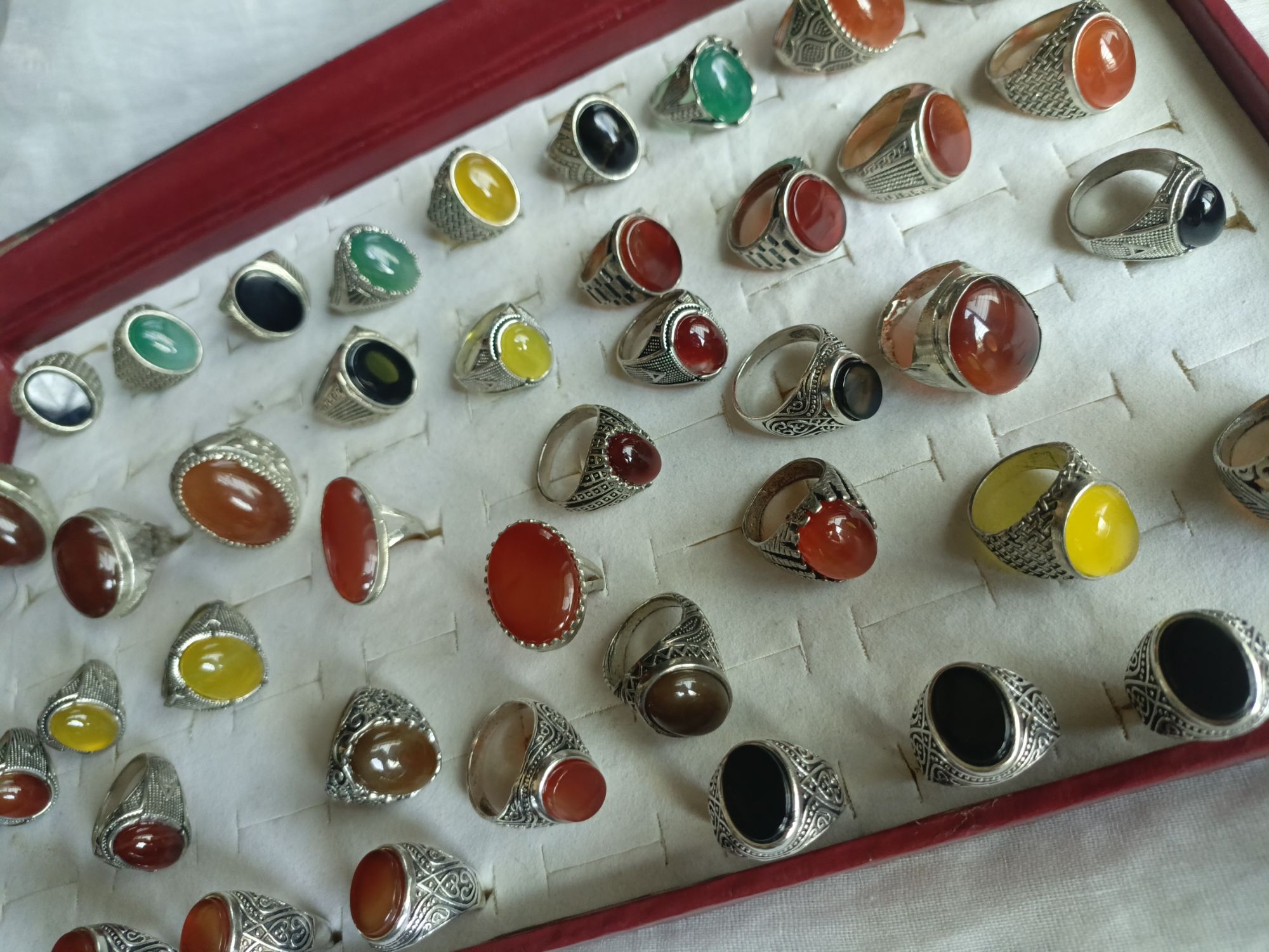 Big Size Ymami Haqeeq Ring different Colours Haqeeq italian rings Big stone ring 100% Orignal Aqeeq/Akik/agate/nag/stone/Gemstone/Haqeeq/yamni Haqeeq Stone/yamni Haqeeq gemstone/aqeeq stone/yamni aqeeq gemstone.